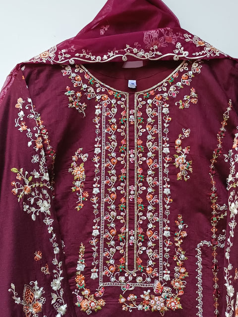 NOOR (MAROON)