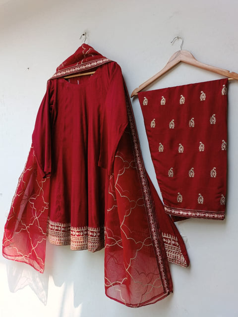 NAIN TARA (RED)