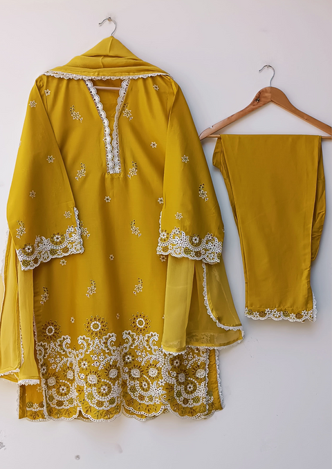 NAILA (MUSTARD)