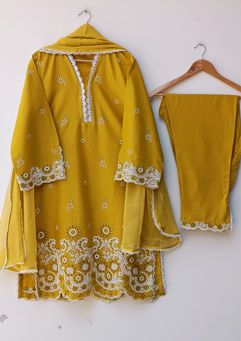 NAILA (MUSTARD)