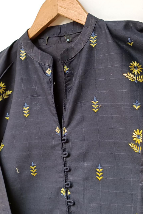 PETALS (NAVY) - Lubana Store