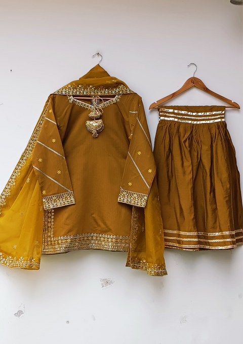 ZARISH KHADI (OLIVE)