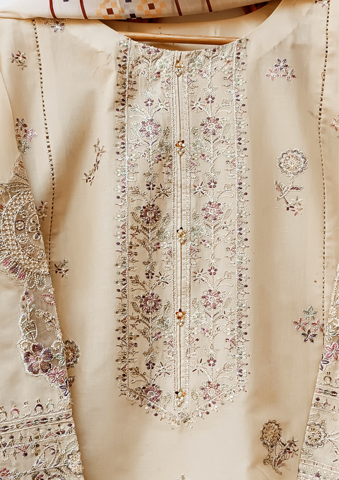 ORCHID LAWN (OFF WHITE)