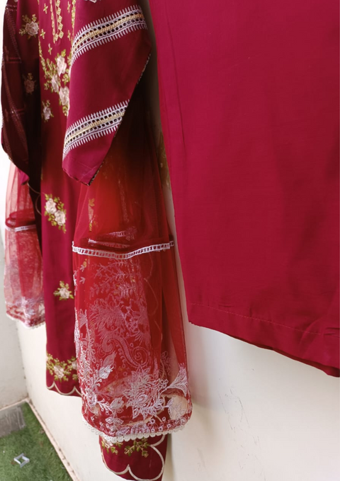 ABELIA (MAROON)