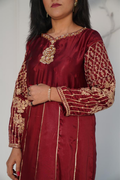 CLOVER (MAROON) - Lubana Store