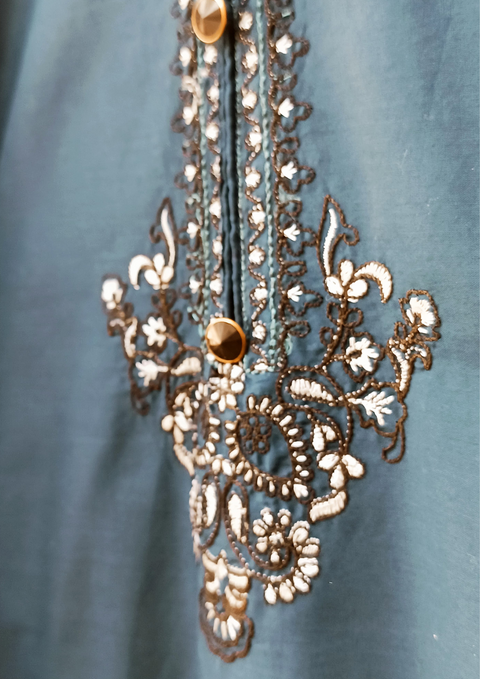 MUNEEBA (E BLUE)