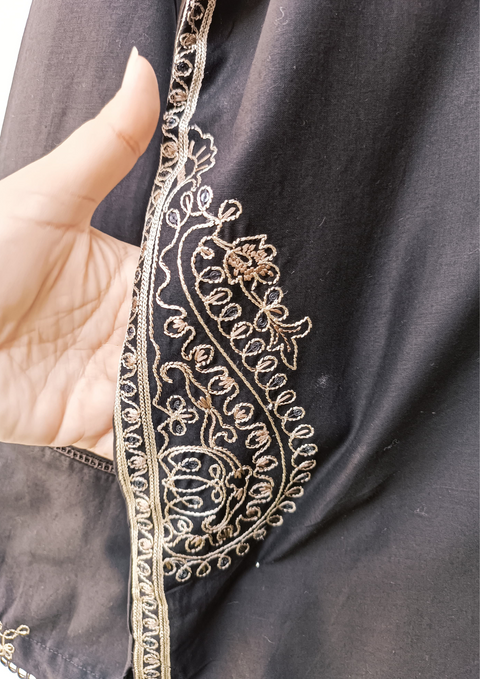 MUNEEBA (BLACK)