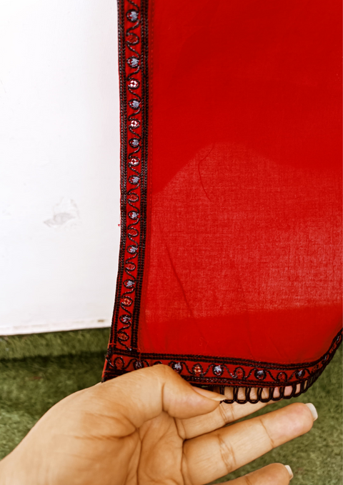 MUNEEBA (MAROON)