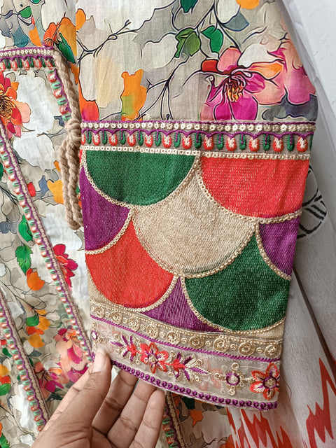 AASHIA (MULTI)