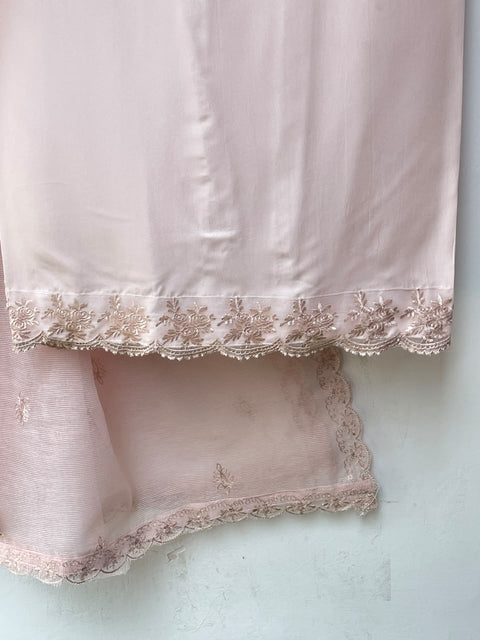 AFIFA (POWDER PINK)