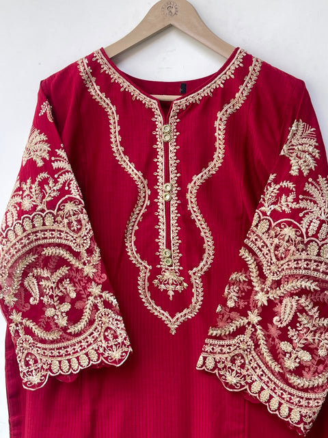 AINA (MAROON)