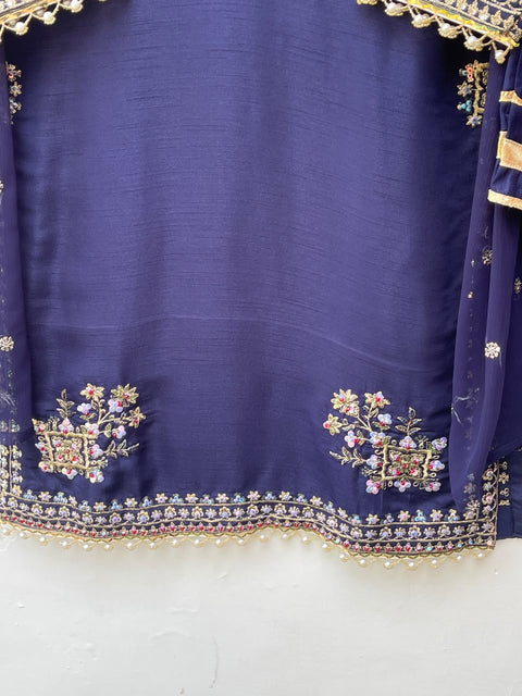 AIZA (ROYAL)
