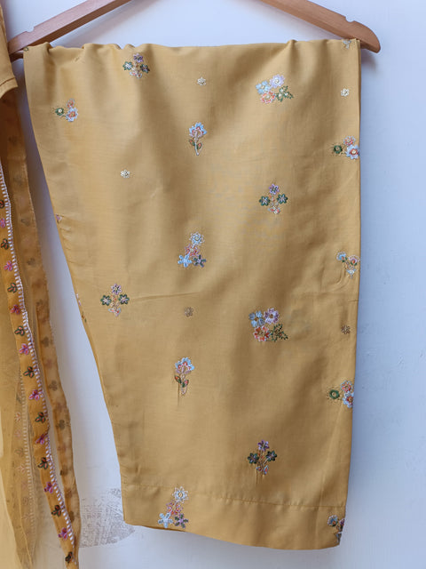 ALEEZA (MUSTARD)