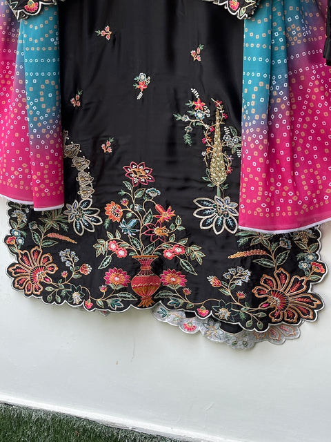 AMALTAS (BLACK)
