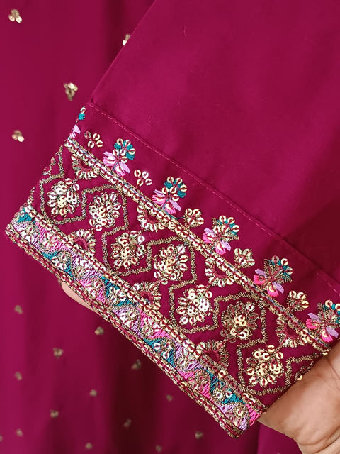 ANDAZ CH (ROYAL GARNET)