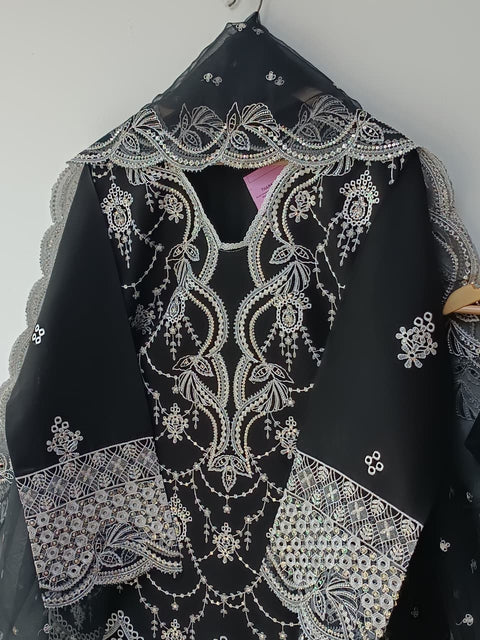 NOSHA (BLACK)