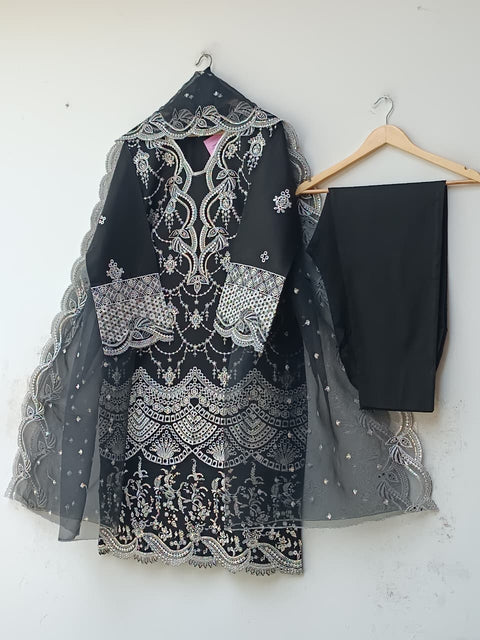 NOSHA (BLACK)