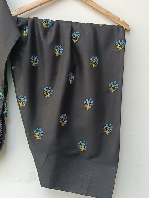 ANOSHVA (BLACK)