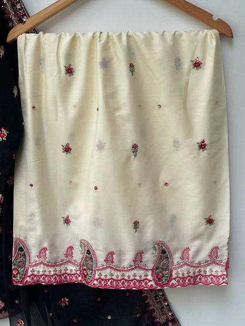 AZNA (ARSHI & BLACK)