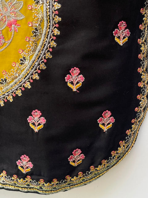 AZNA (BLACK & YELLOW)