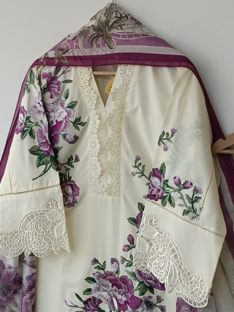 ARUHA (IVORY)