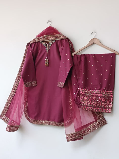 BANITA (BERRY MAROON)