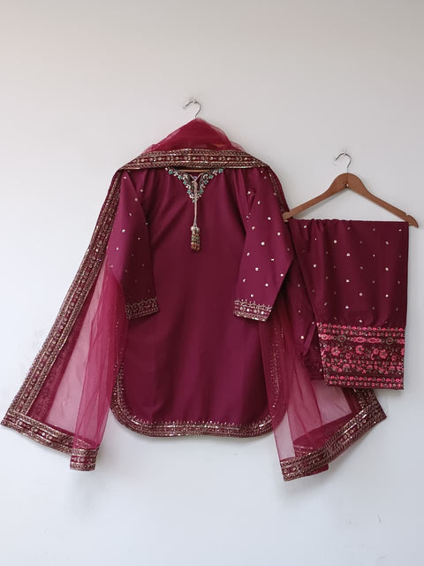 BANITA (BERRY MAROON)