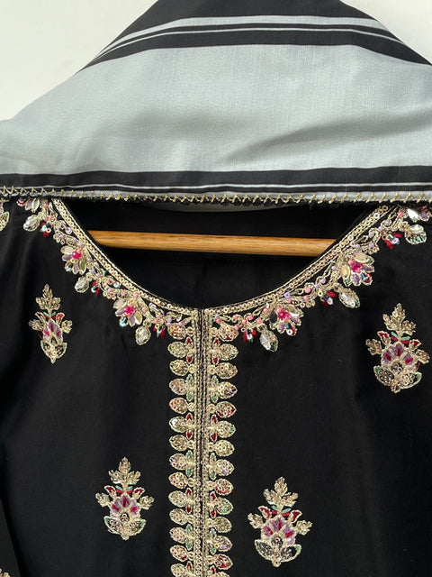 BASERAT (BLACK)