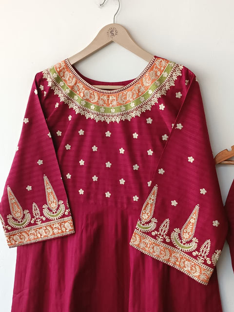 BATIK 2 (MAROON)