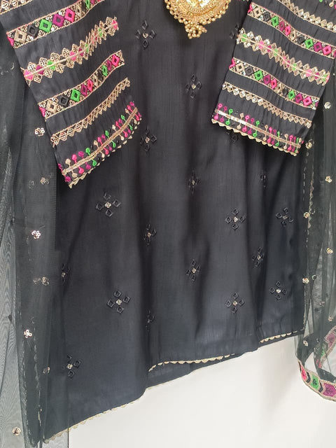 BEENA (BLACK)