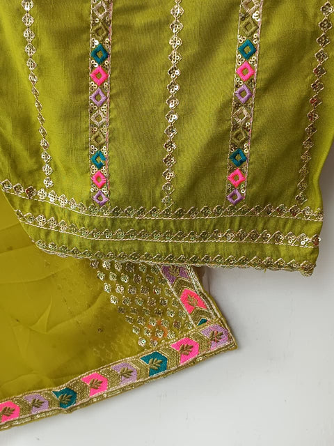BEENA CH (MAHNDI)