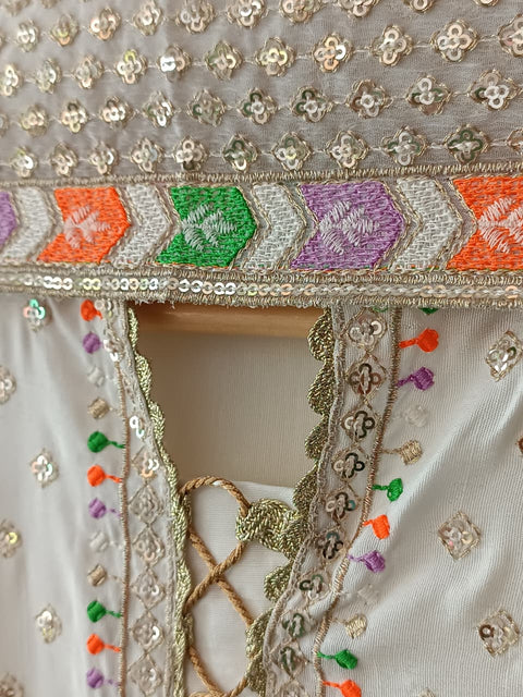 BEENA CH (OFF WHITE)