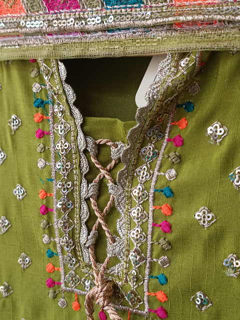 BEENA (MEHNDI)