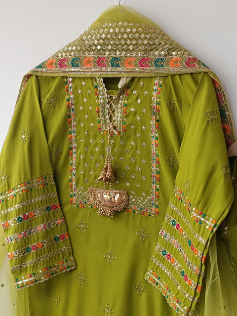 BEENA (MEHNDI)