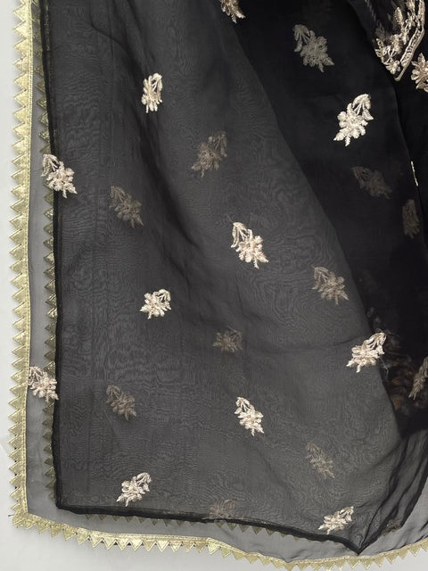 CARNIVAL (BLACK)