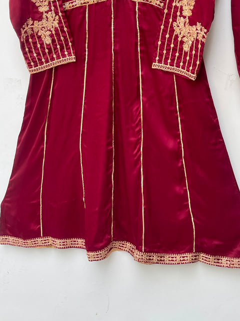 CLOVER (MAROON)