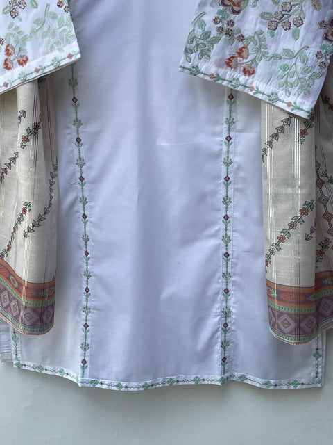 CROSS STITCH (OFF WHITE)