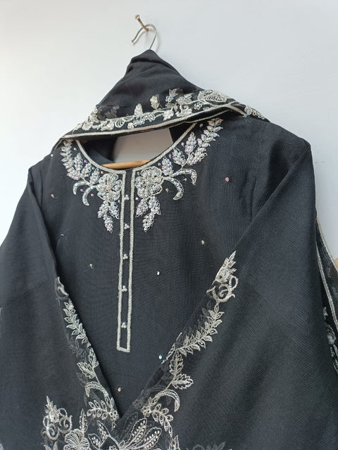 DUNDAR (BLACK)