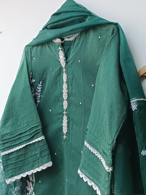 ELIZABETH (D GREEN)