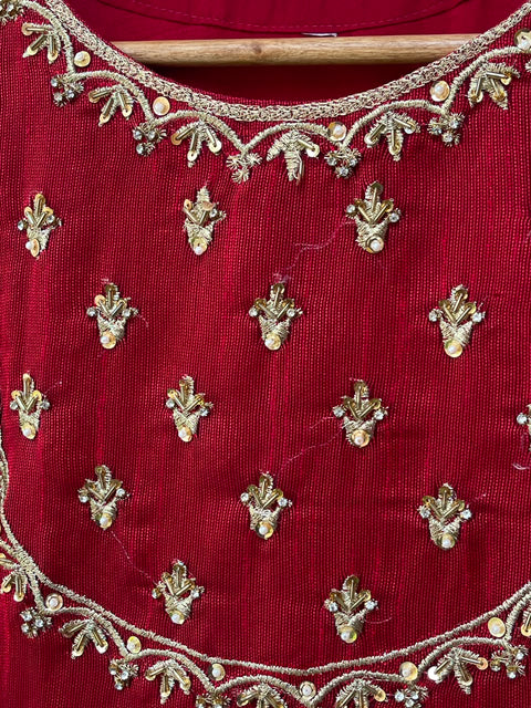 GEETI ARA (RED)