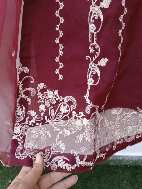 GELLER 2 (MAROON)