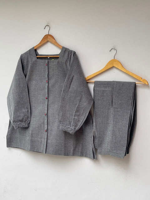 GIGI (GRAY)