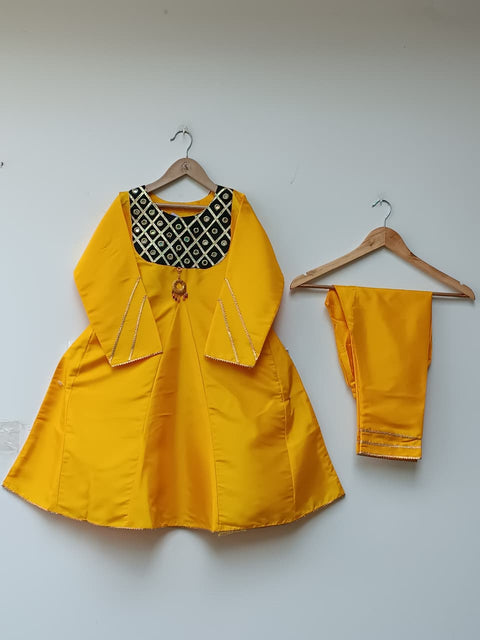 GOTA WORK KIDS (YELLOW)