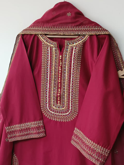 GULAB (MAROON)