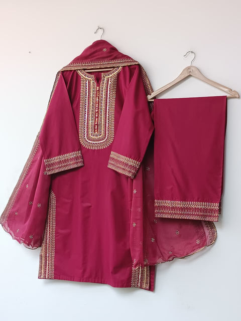 GULAB (MAROON)