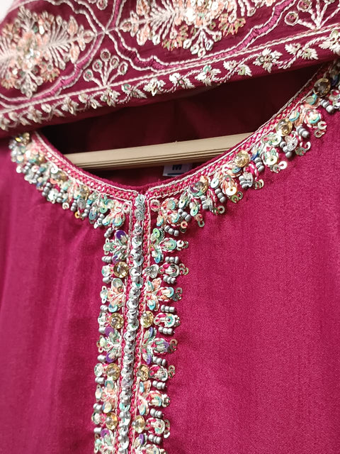 GULNAZ (MAROON)