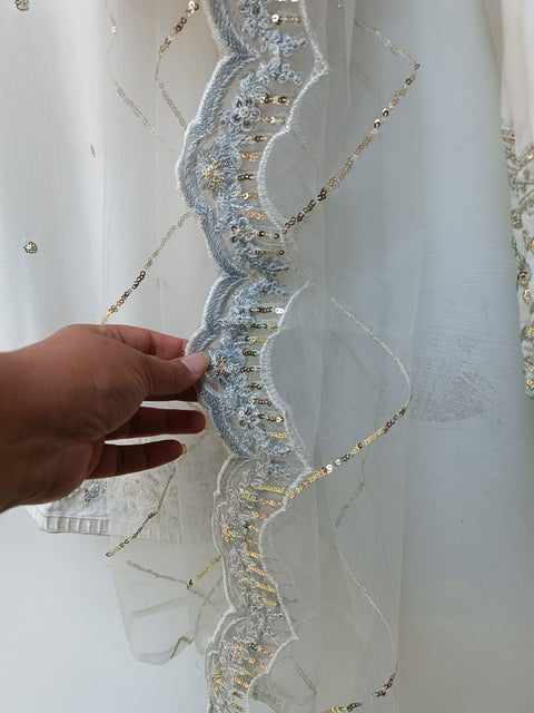 HADEEQA (OFF WHITE)