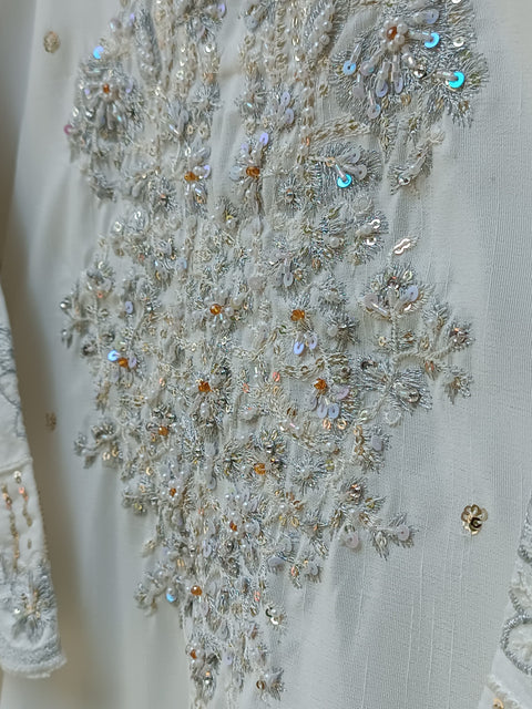 HADEEQA (OFF WHITE)