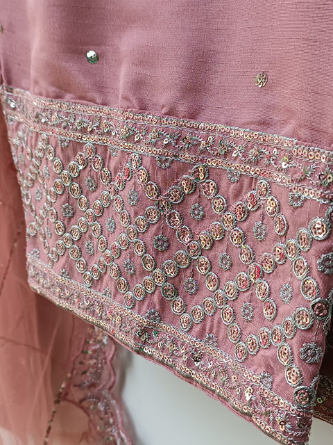 HADEEQA (TEA PINK)