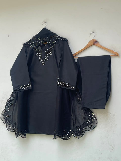 HOORAIN (BLACK)